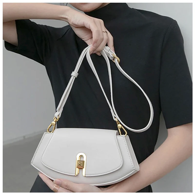 The Carmelia Shoulder Bag - Image 5