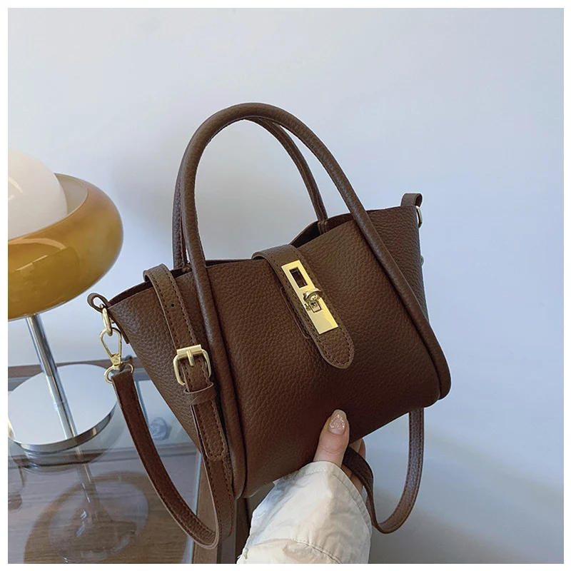 The Clara Handbag - Image 5